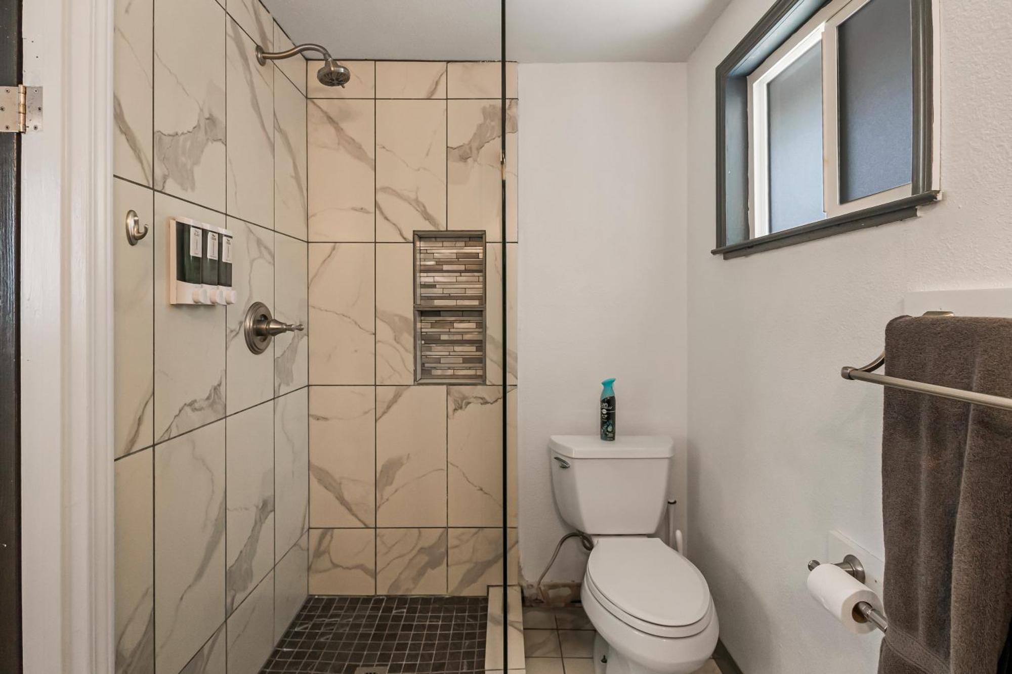 Guest House, Accessible To Downtown, & Fast Wifi! Chico Exterior foto